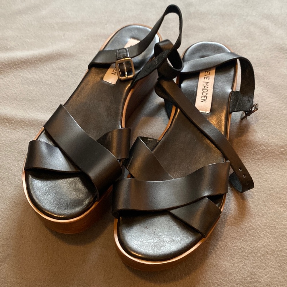 Steve Madden platform sandals